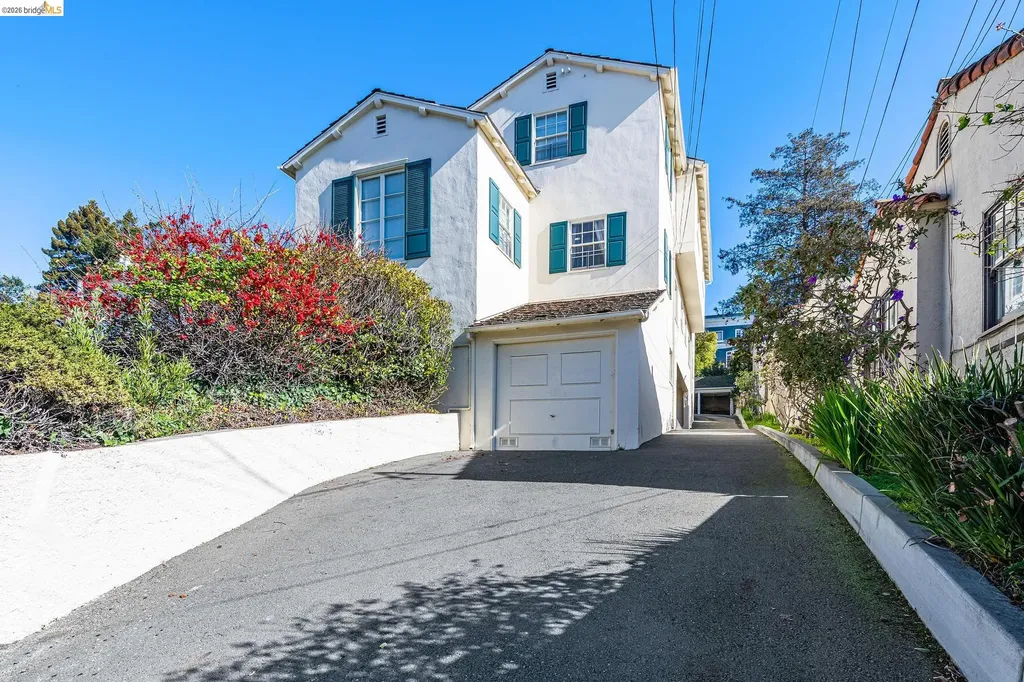 1739 Spruce Street Berkeley CA 94709