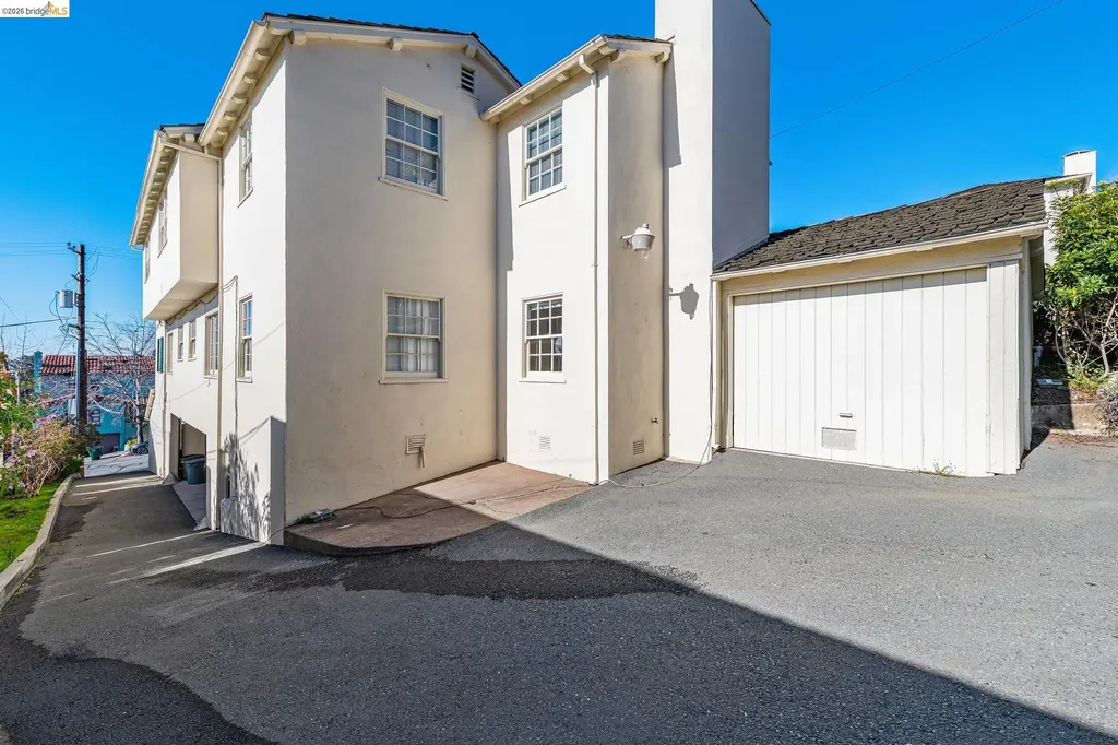 1739 Spruce Street Berkeley CA 94709