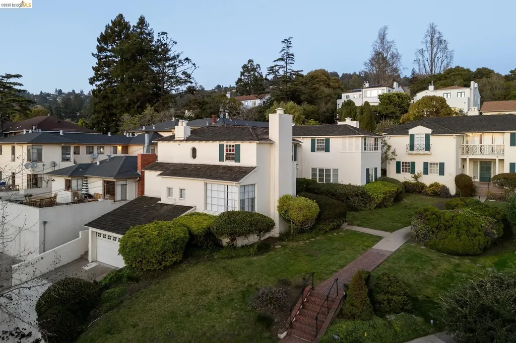 1739 Spruce Street Berkeley CA 94709