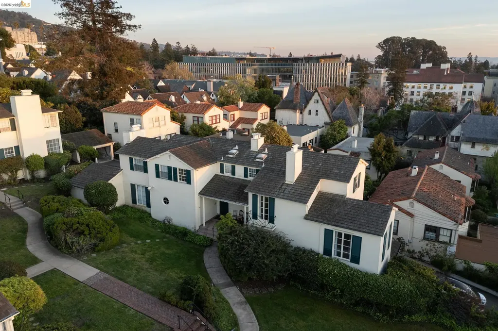 1739 Spruce Street Berkeley CA 94709