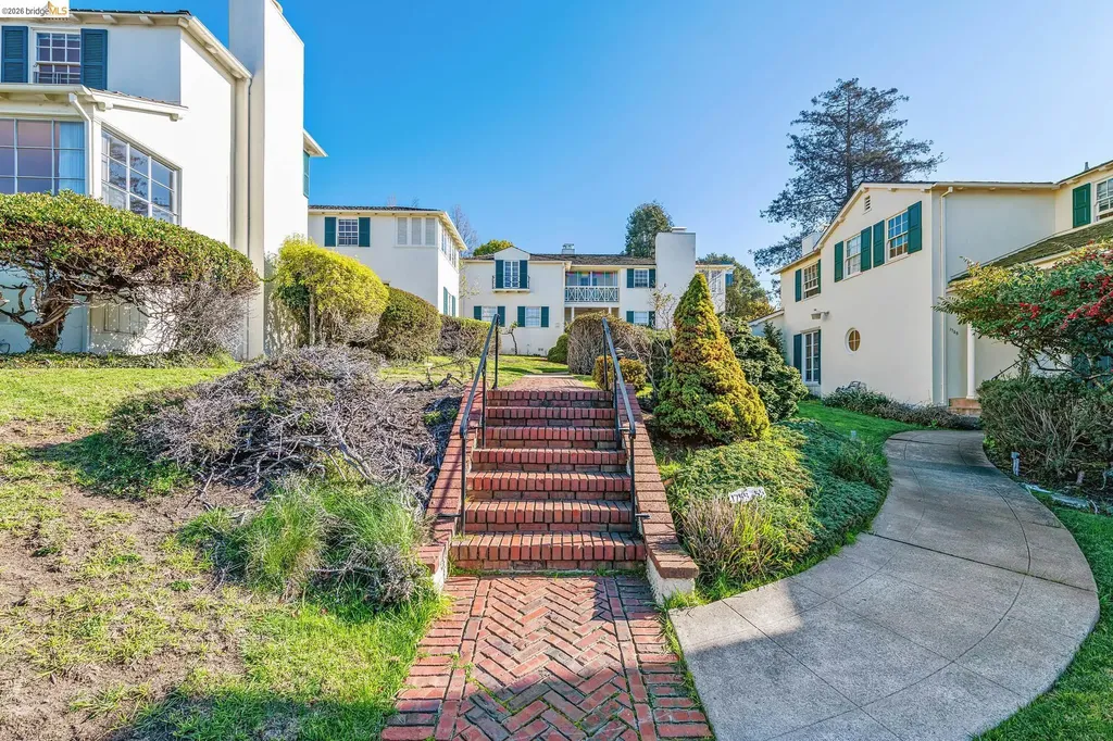 1739 Spruce Street Berkeley CA 94709