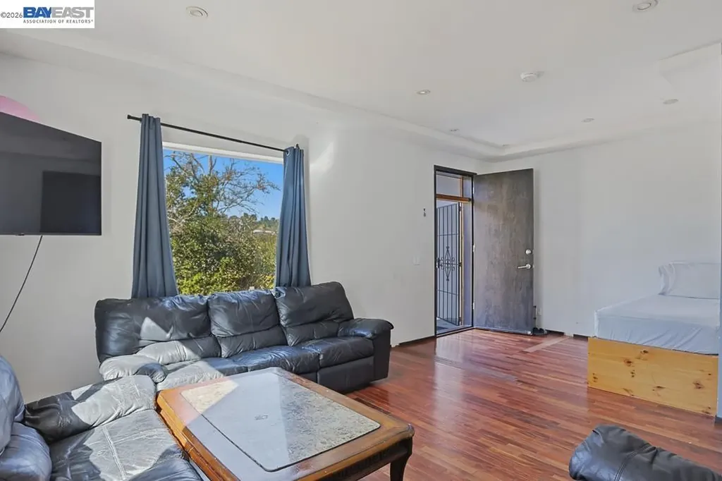 179 Los Ranchitos Road San Rafael CA 94903