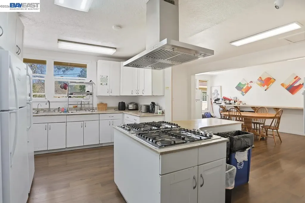 179 Los Ranchitos Road San Rafael CA 94903