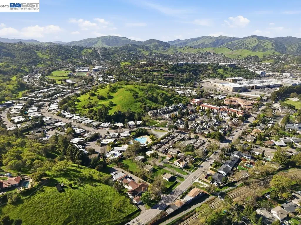 179 Los Ranchitos Road San Rafael CA 94903
