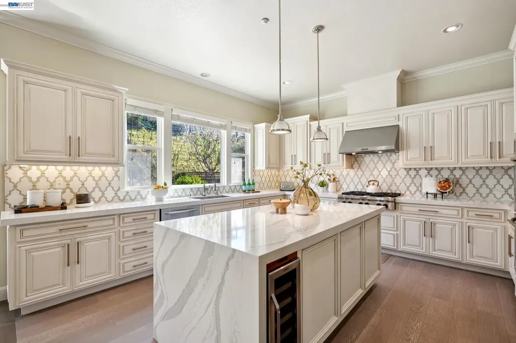 130 Arundel Drive Hayward CA 94542
