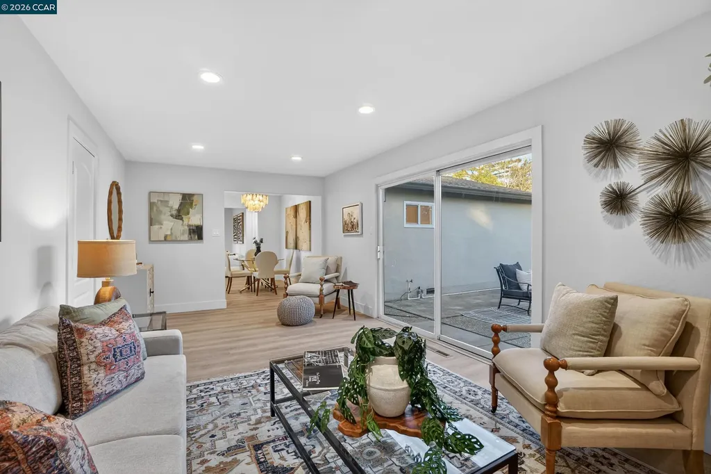 1590 Laverne Way Concord CA 94521