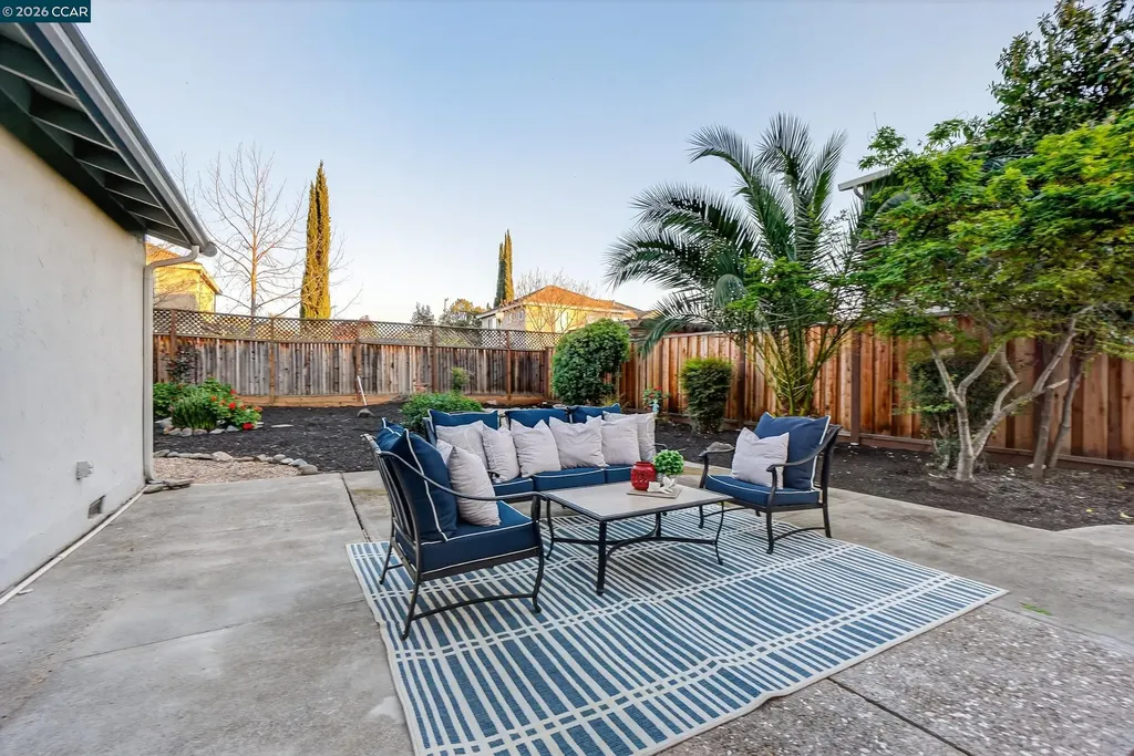 1590 Laverne Way Concord CA 94521