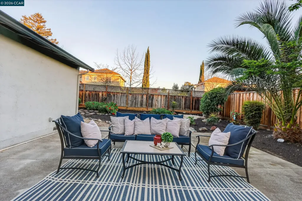 1590 Laverne Way Concord CA 94521