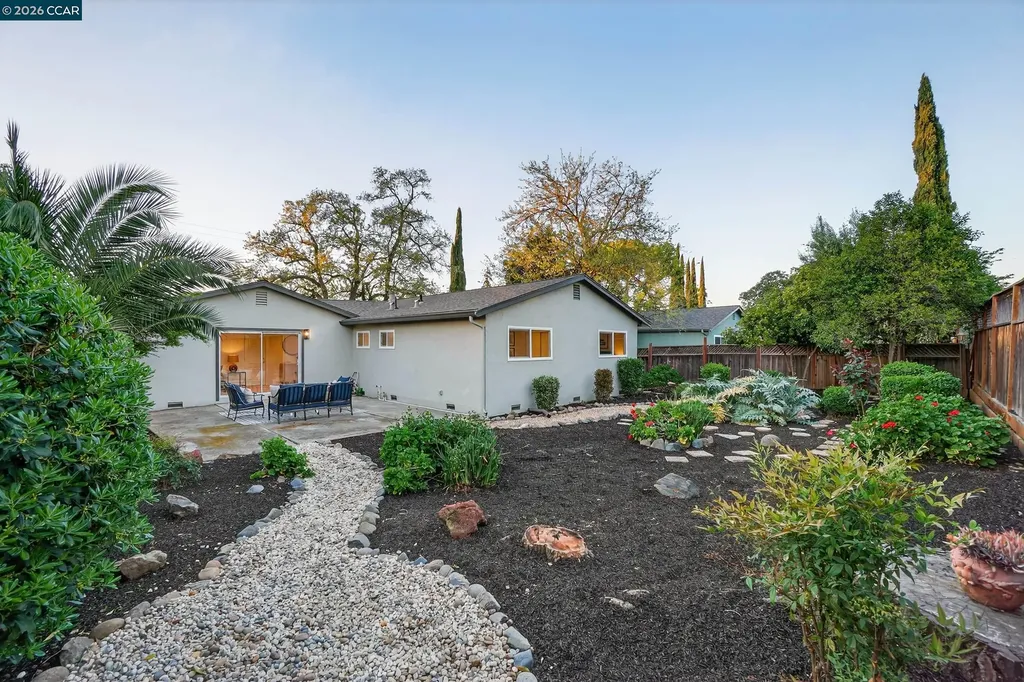 1590 Laverne Way Concord CA 94521