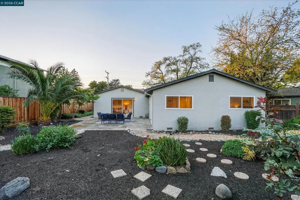 1590 Laverne Way Concord CA 94521