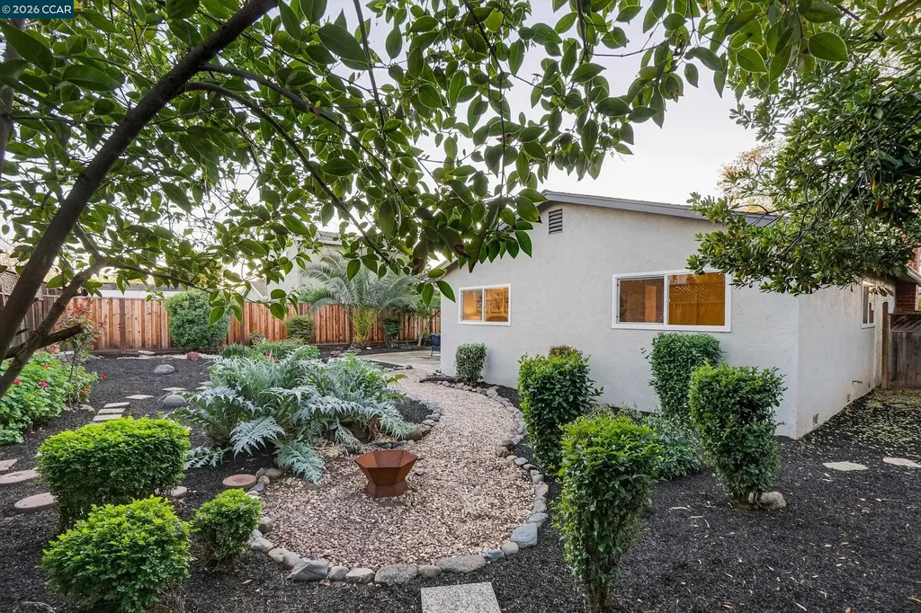 1590 Laverne Way Concord CA 94521