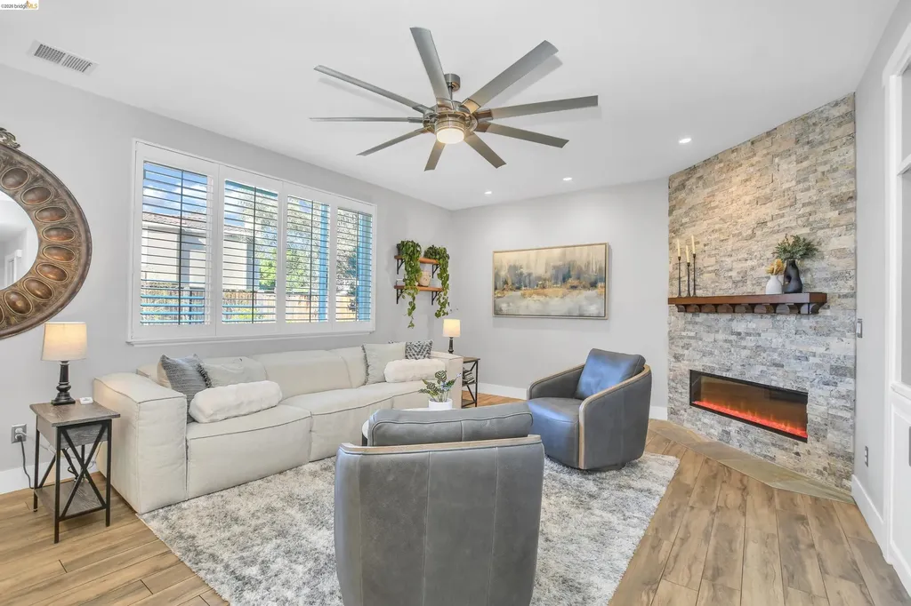 2037 Newton Drive Brentwood CA 94513