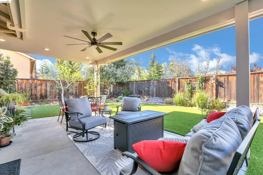 2037 Newton Drive Brentwood CA 94513