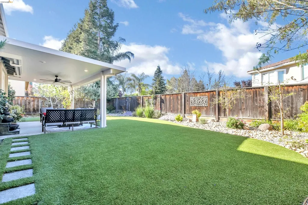 2037 Newton Drive Brentwood CA 94513