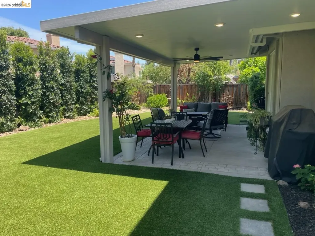 2037 Newton Drive Brentwood CA 94513