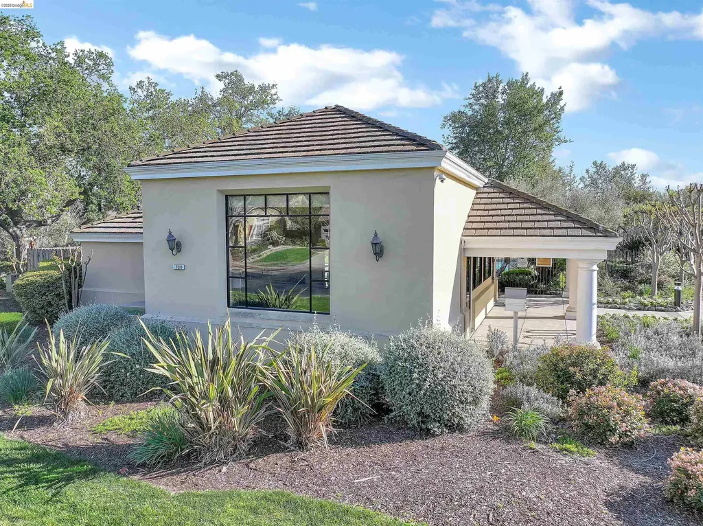 2037 Newton Drive Brentwood CA 94513
