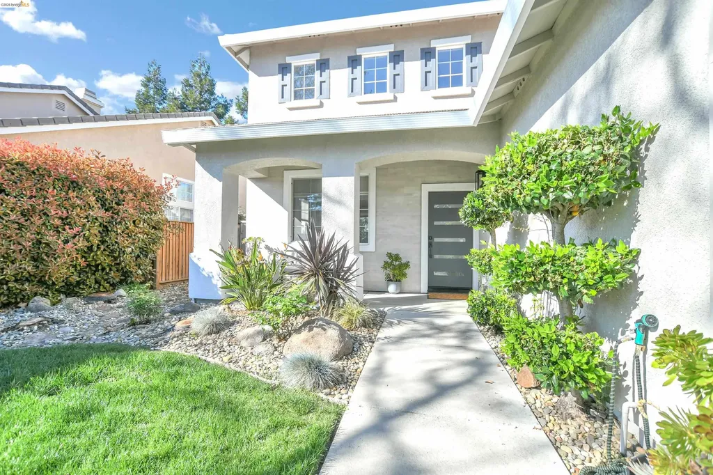 2037 Newton Drive Brentwood CA 94513