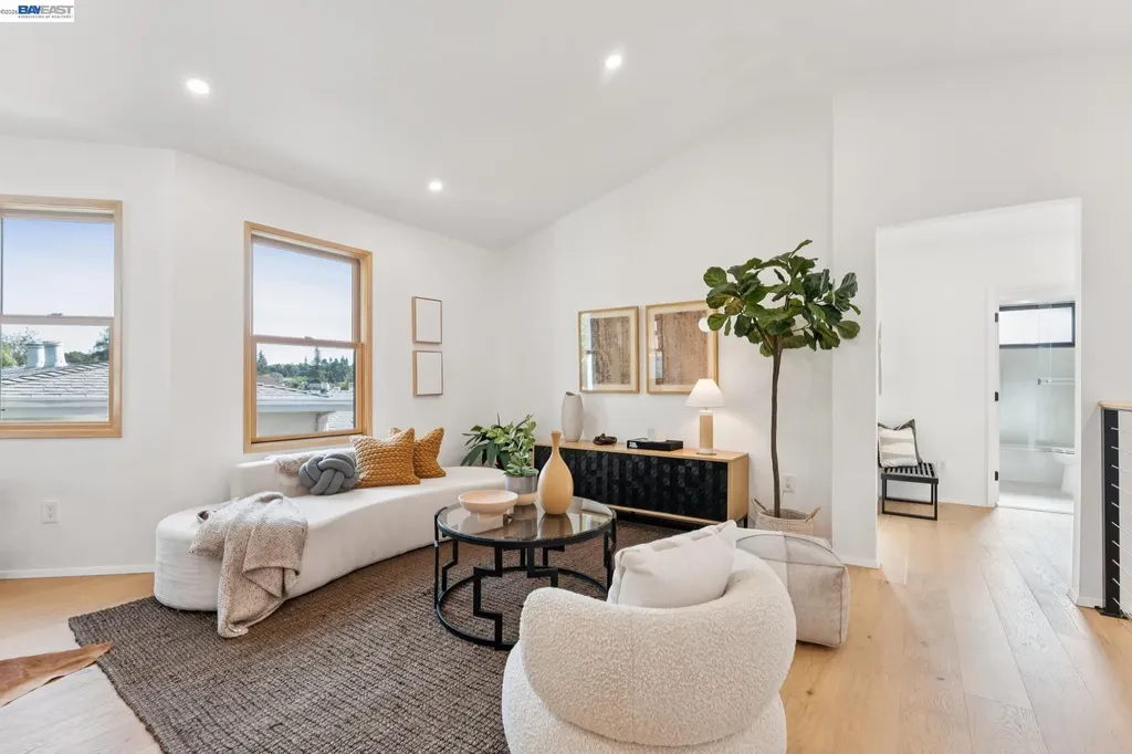 546 Weldon Avenue Oakland CA 94610
