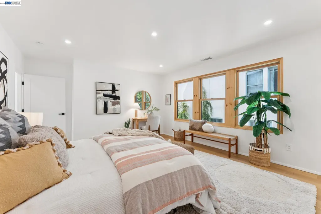 546 Weldon Avenue Oakland CA 94610
