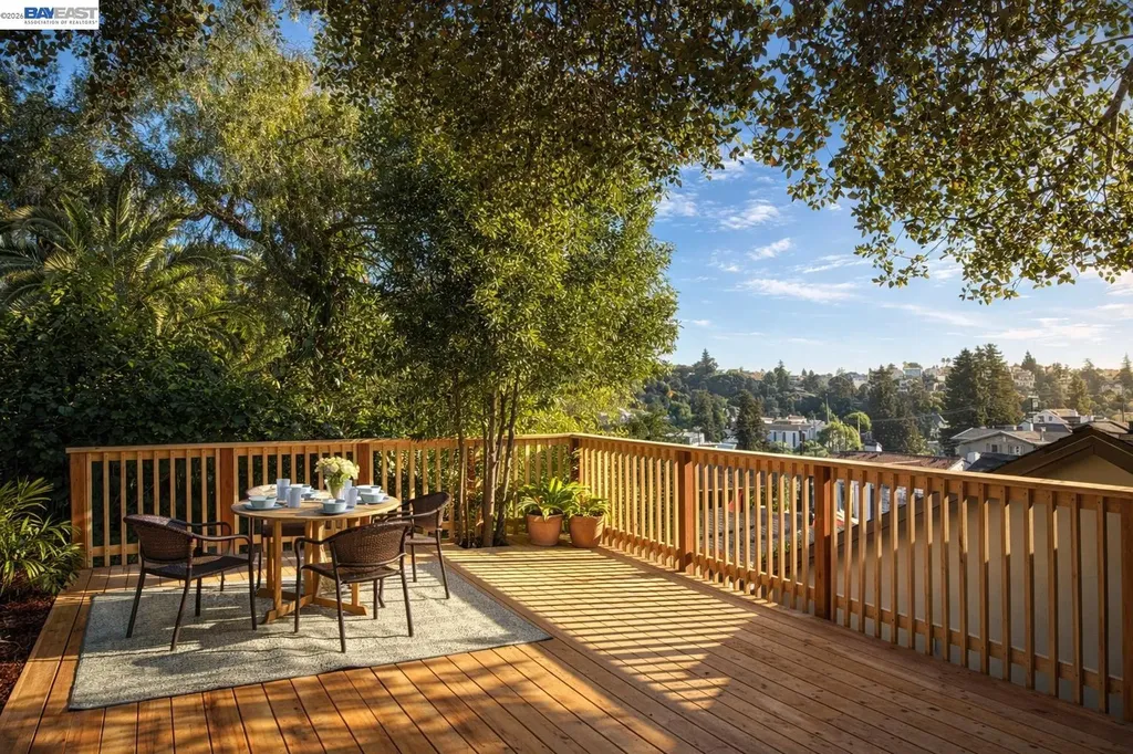 546 Weldon Avenue Oakland CA 94610