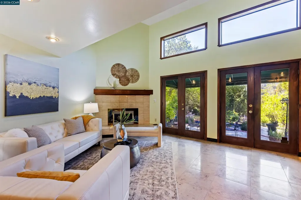 39 Mira Loma Road Orinda CA 94563