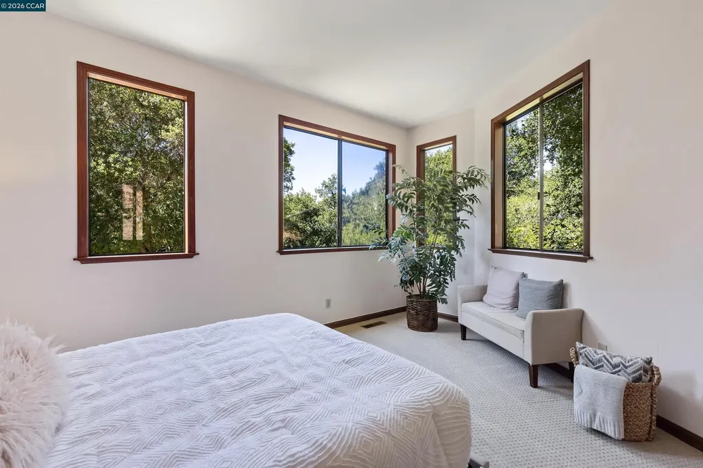 39 Mira Loma Road Orinda CA 94563