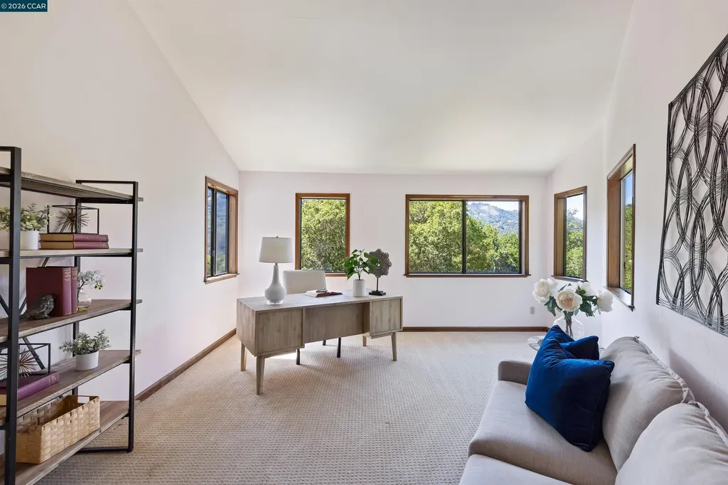 39 Mira Loma Road Orinda CA 94563