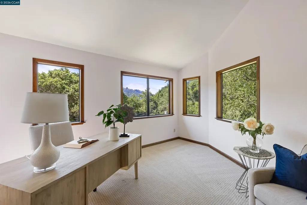 39 Mira Loma Road Orinda CA 94563