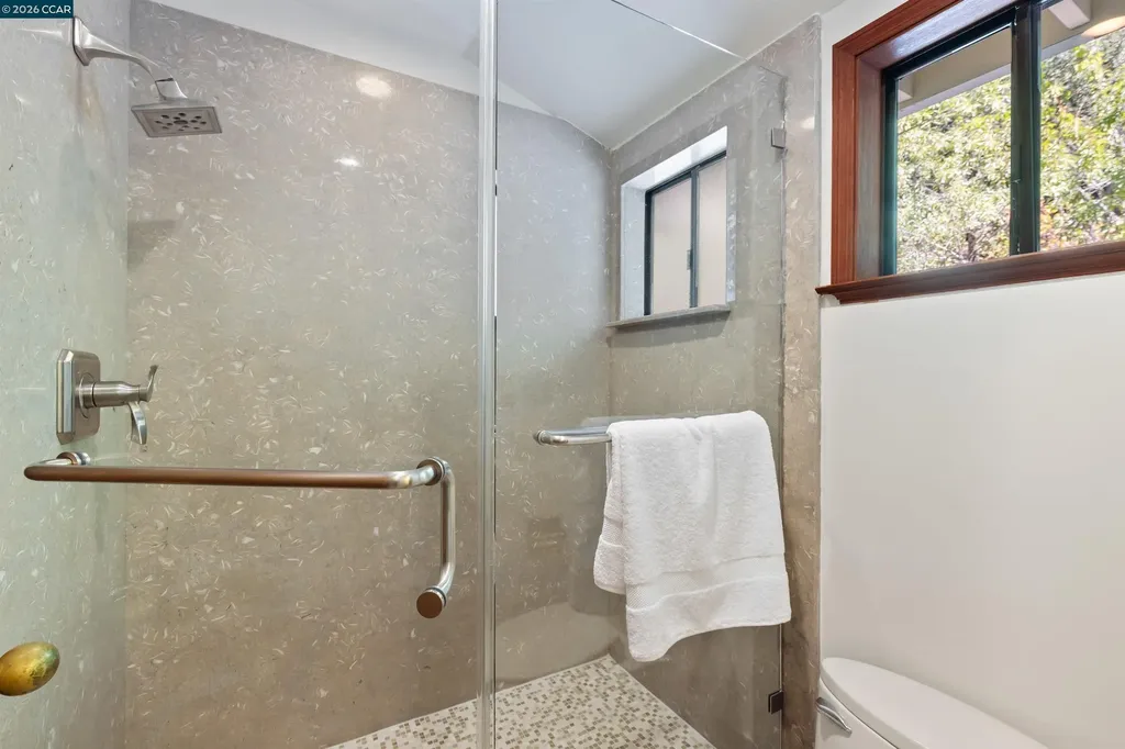 39 Mira Loma Road Orinda CA 94563