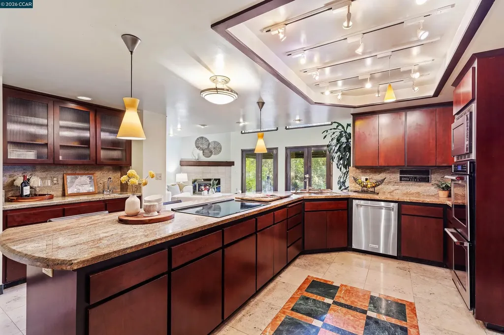 39 Mira Loma Road Orinda CA 94563