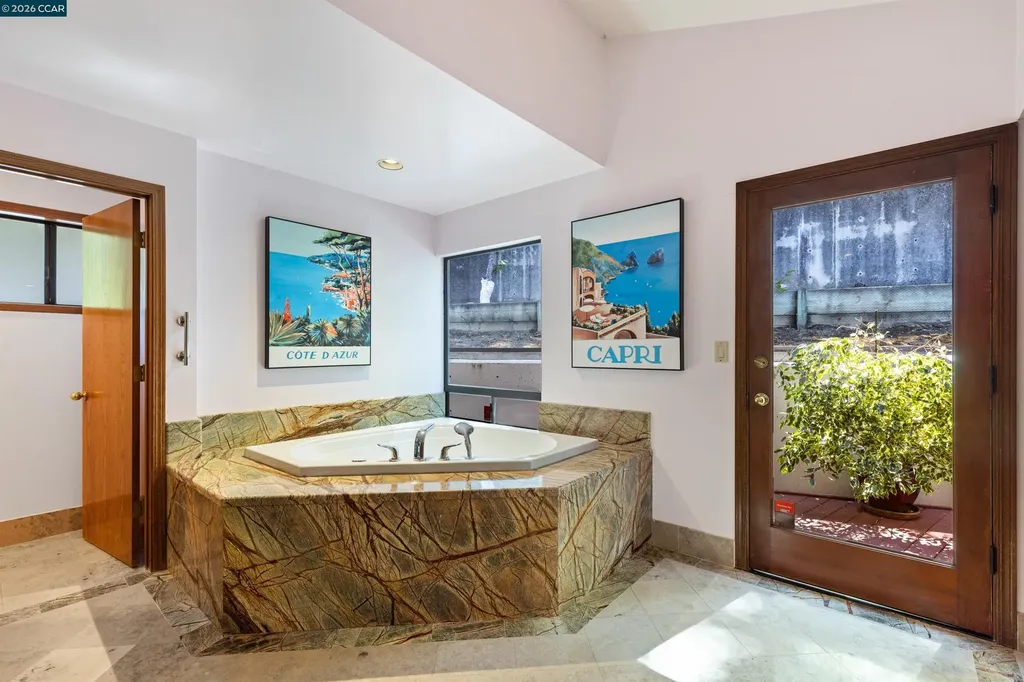 39 Mira Loma Road Orinda CA 94563