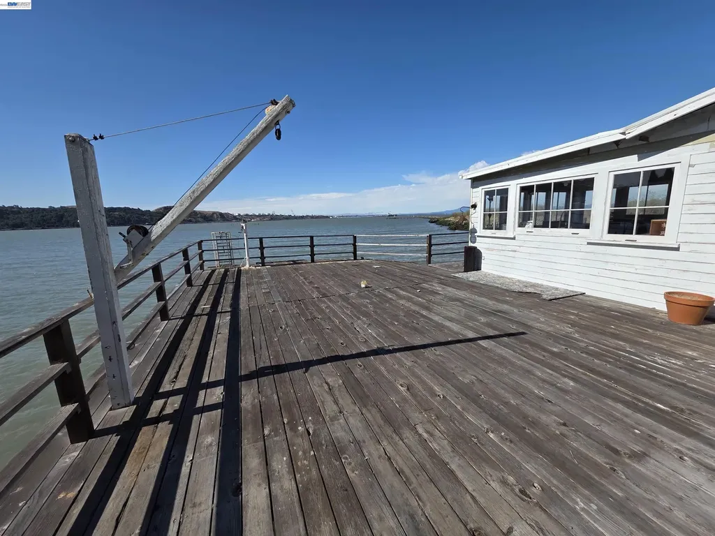 40 Sandy Beach Road Vallejo CA 94590