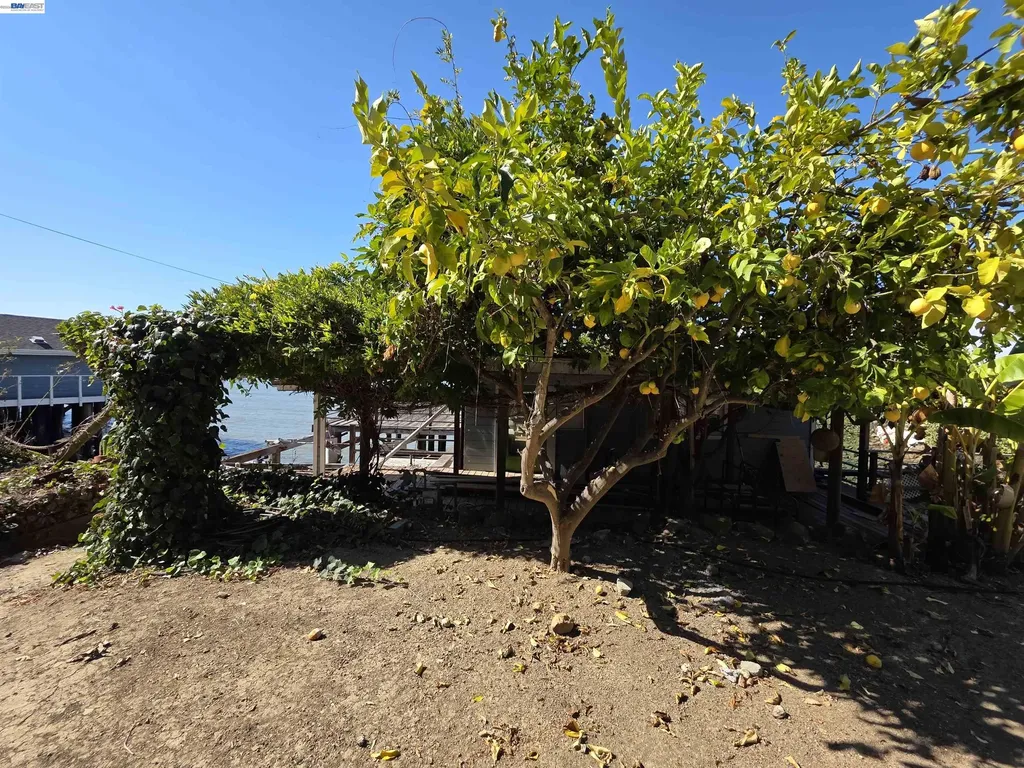 40 Sandy Beach Road Vallejo CA 94590