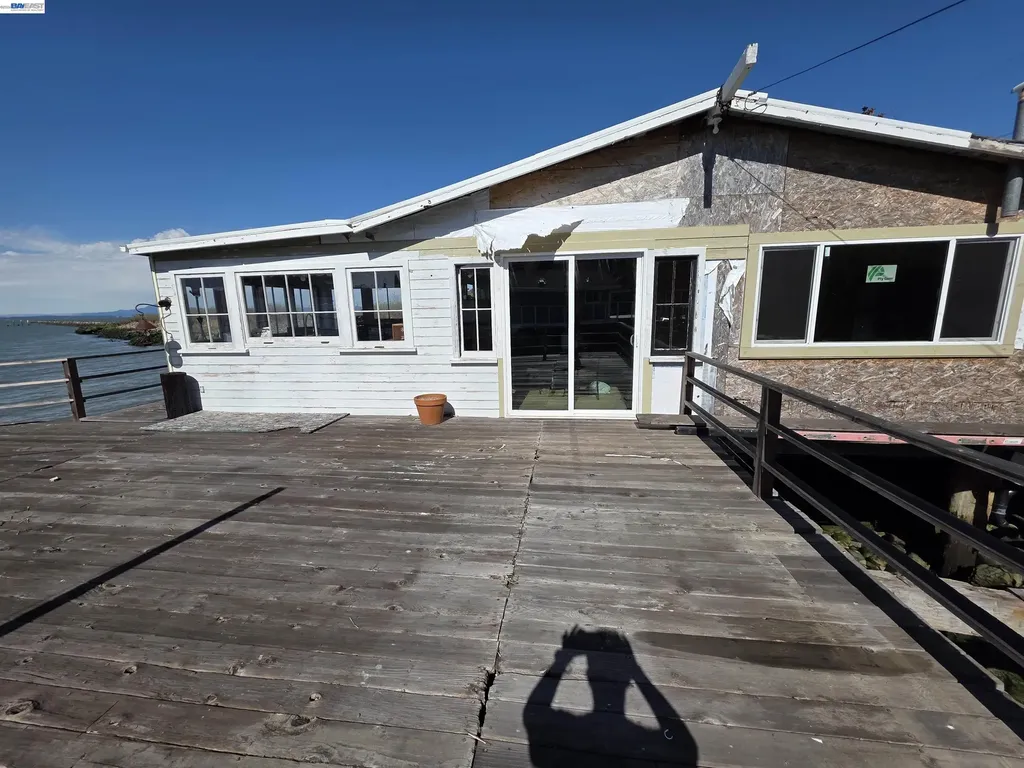 40 Sandy Beach Road Vallejo CA 94590