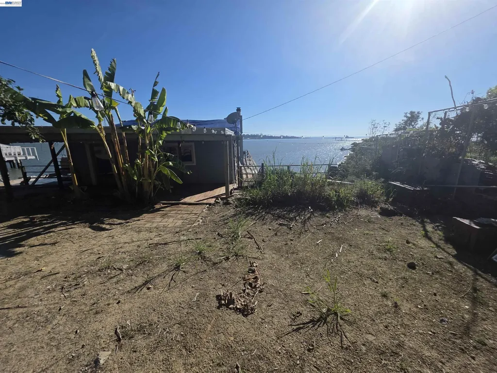 40 Sandy Beach Road Vallejo CA 94590