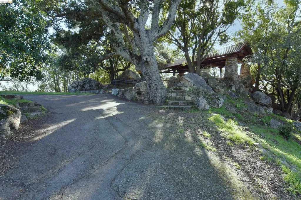 962 Regal Road Berkeley CA 94708
