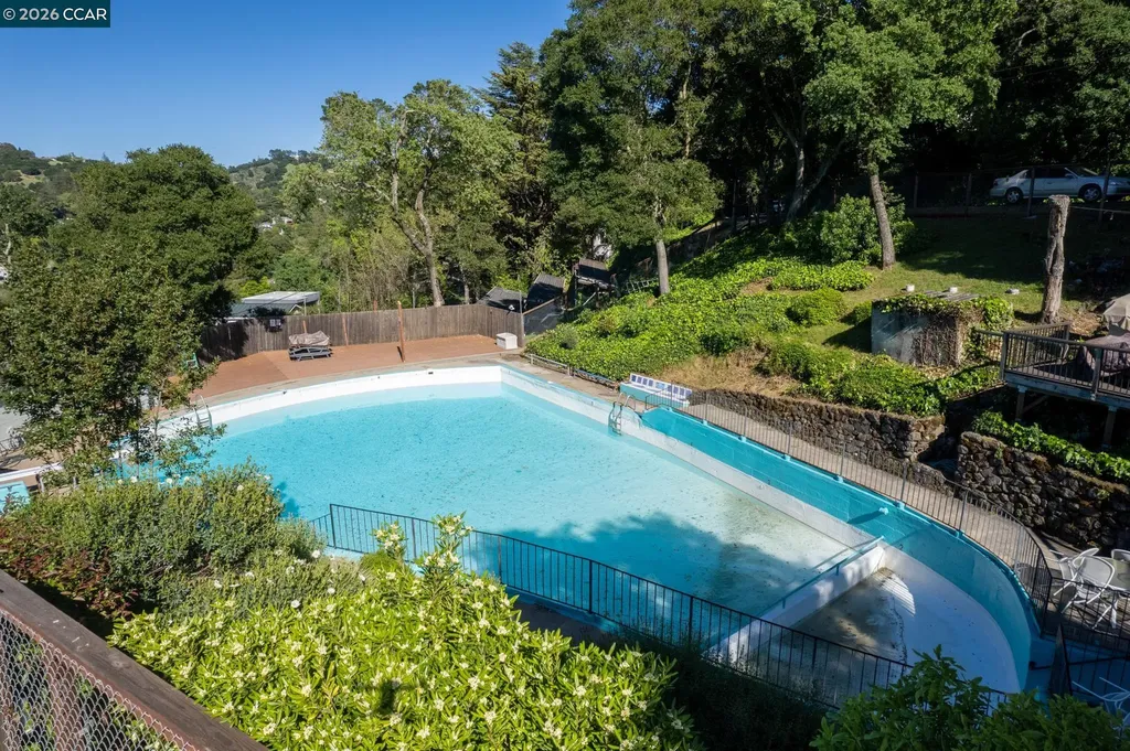 6 Lucille Way Orinda CA 94563
