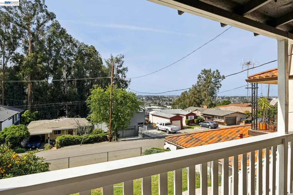 25910 Westview Way Hayward CA 94542