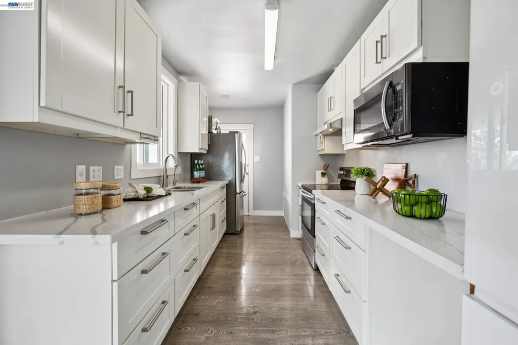 25910 Westview Way Hayward CA 94542