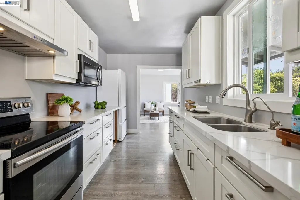 25910 Westview Way Hayward CA 94542