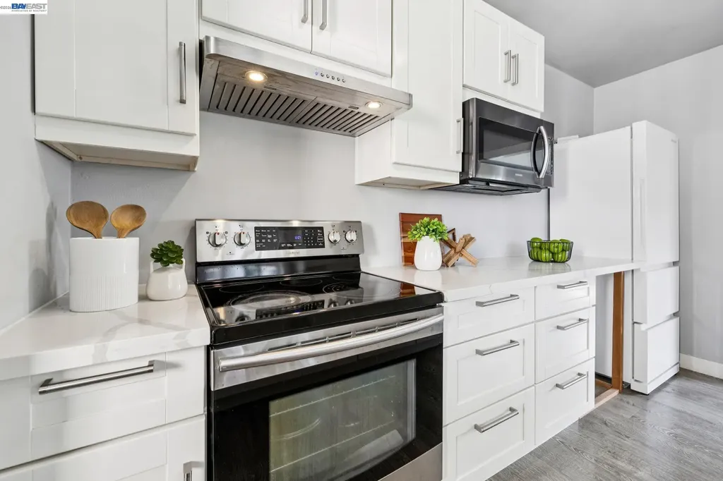 25910 Westview Way Hayward CA 94542