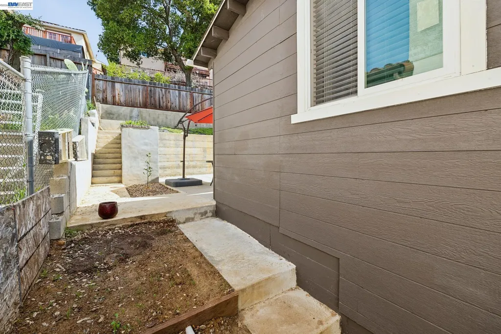 25910 Westview Way Hayward CA 94542