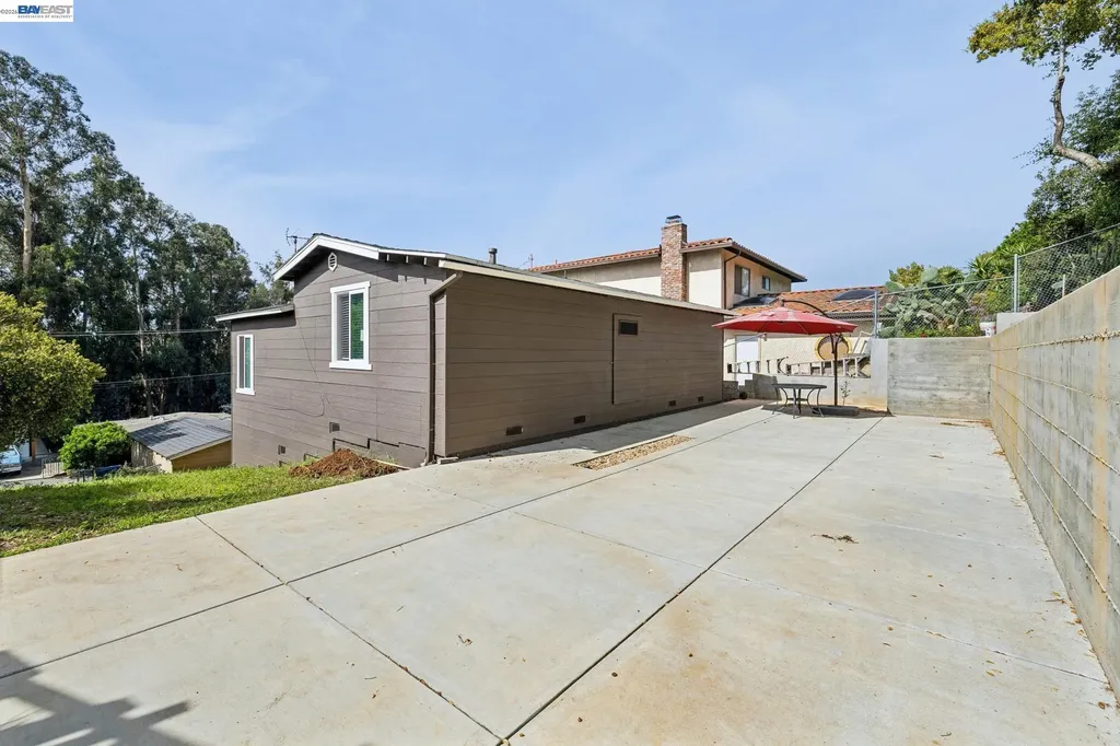 25910 Westview Way Hayward CA 94542