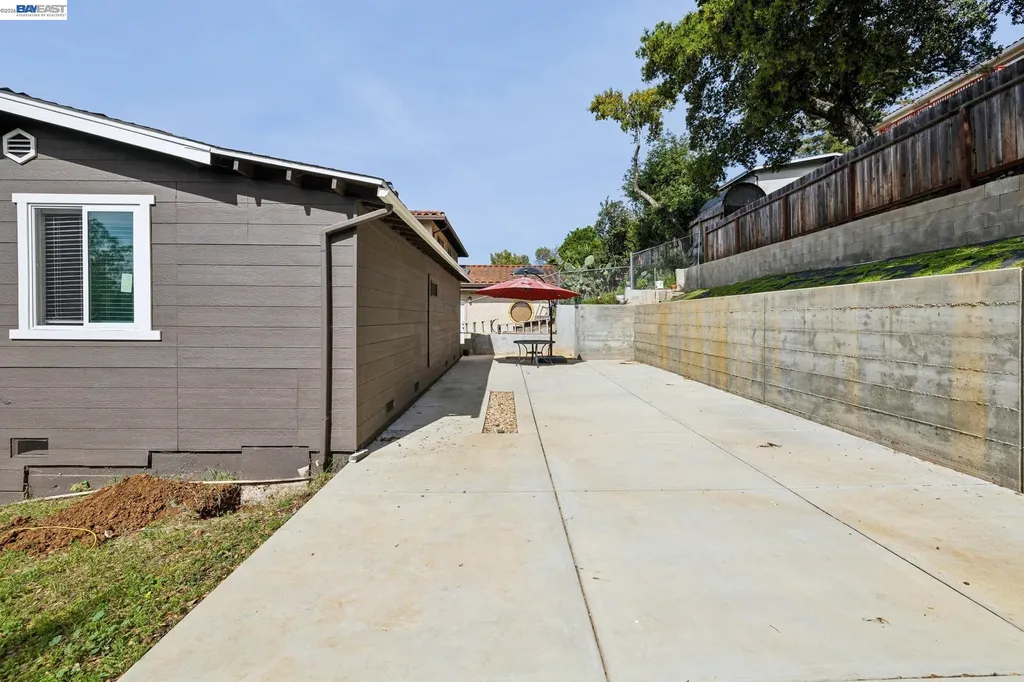25910 Westview Way Hayward CA 94542