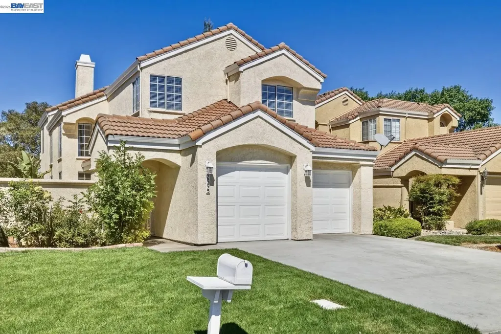 2595 Cherry Hills Drive Discovery Bay CA 94505