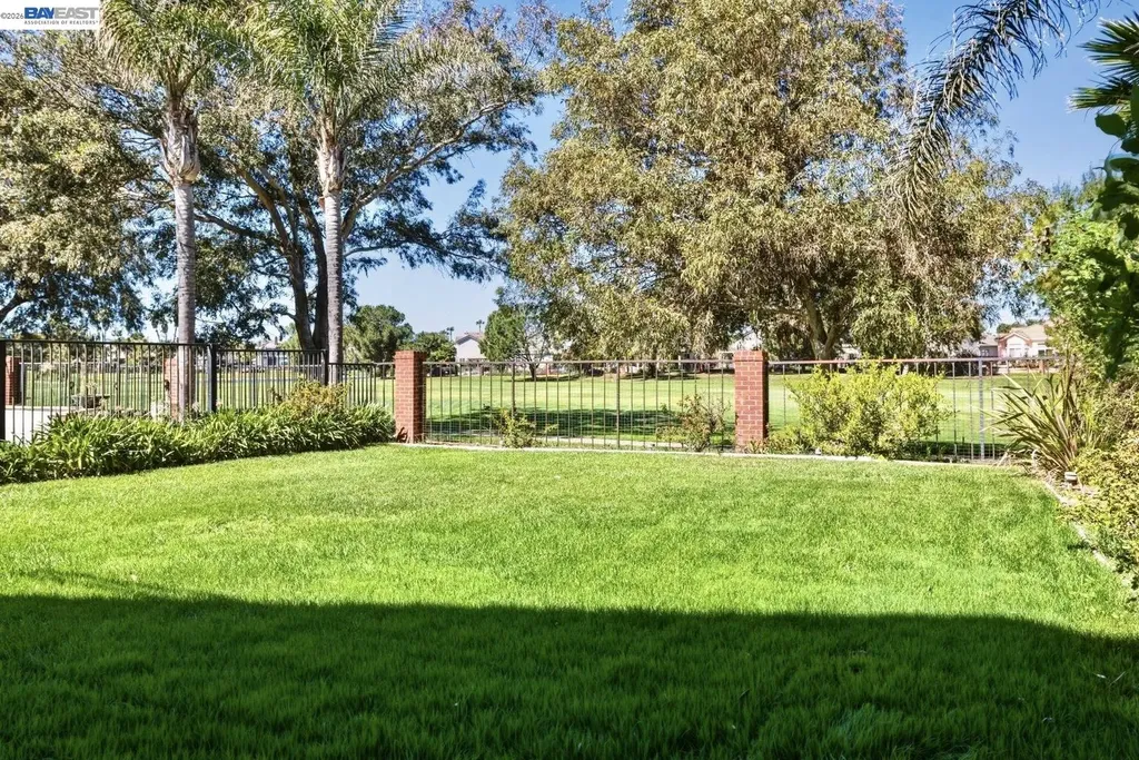 2595 Cherry Hills Drive Discovery Bay CA 94505