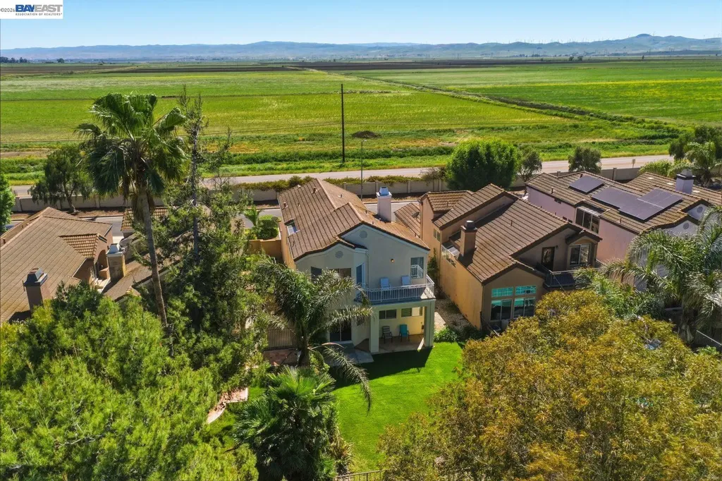 2595 Cherry Hills Drive Discovery Bay CA 94505