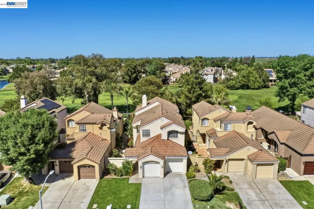 2595 Cherry Hills Drive Discovery Bay CA 94505