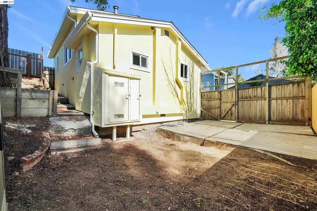 1467 Clay Street Hayward CA 94541