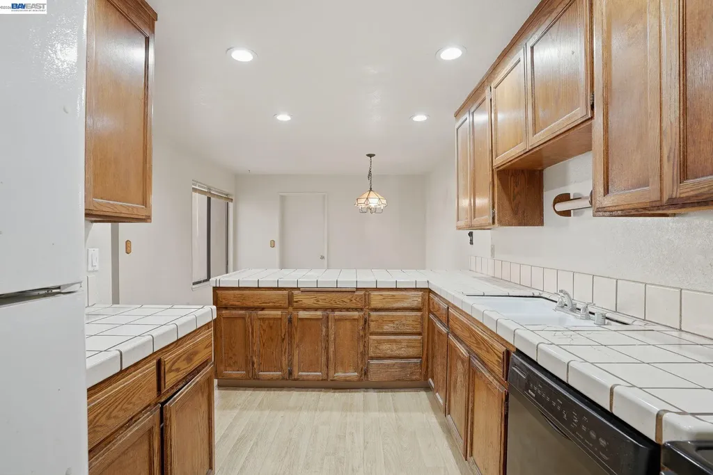 37725 Cedar Boulevard Newark CA 94560